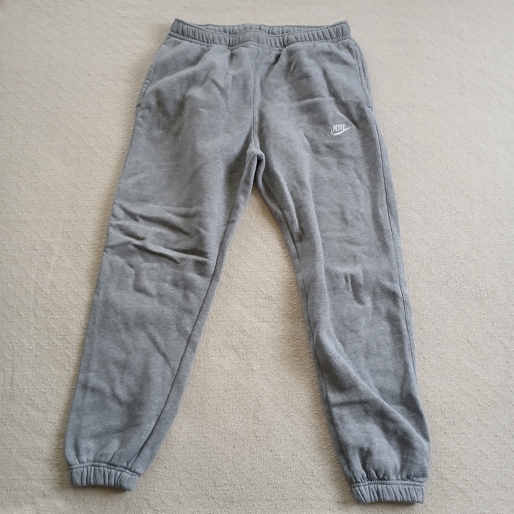 Nike ♡ fleece pants sportswear club